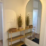 Megha Living - 2 Appartments Mit Kueche - Zentral