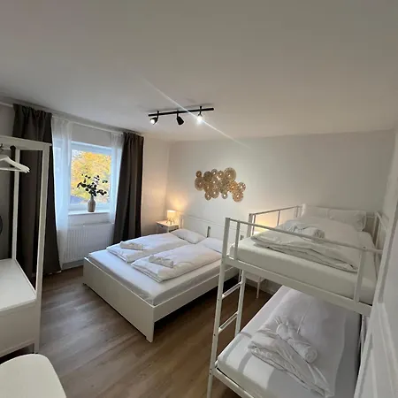 Megha Living - 2 Appartments Mit Kueche - Zentral Διαμέρισμα Μέμμινγκεν