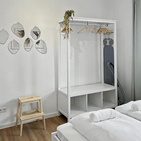 Megha Living - 2 Appartments Mit Kueche - Zentral Memmingen