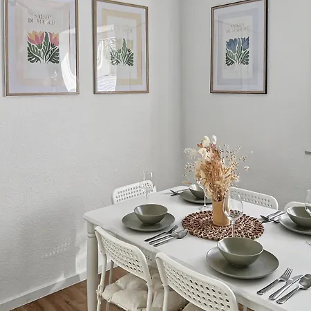 Megha Living - 2 Appartments Mit Kueche - Zentral * Memmingen