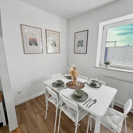 Megha Living - 2 Appartments Mit Küche - Zentral * Memmingen