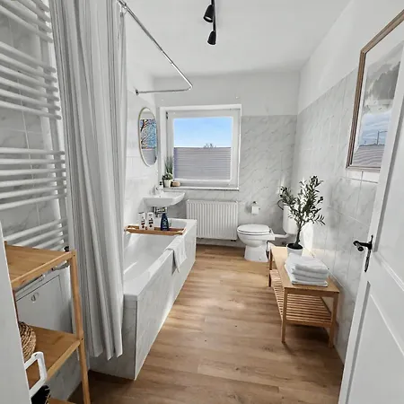 Megha Living - 2 Appartments Mit Küche - Zentral Memmingen