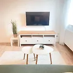 Megha Living - 2 Appartments Mit Kueche - Zentral Lejlighed *