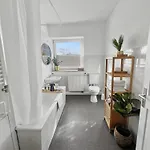 Megha Living - 2 Appartments Mit Kueche - Zentral * Memmingen
