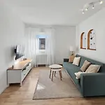 Megha Living - 2 Appartments Mit Kueche - Zentral * Memmingen