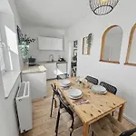 Megha Living - 2 Appartments Mit Kueche - Zentral Appartamento Memmingen