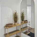 Megha Living - 2 Appartments Mit Kueche - Zentral Appartamento