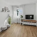 Megha Living - 2 Appartments Mit Kueche - Zentral *