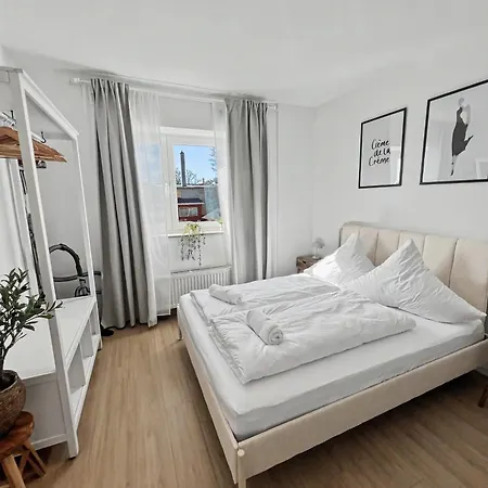 아파트 Megha Living - 2 Appartments Mit Kueche - Zentral