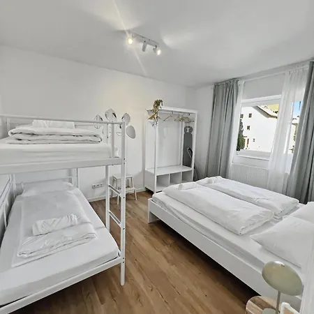 Megha Living - 2 Appartments Mit Kueche - Zentral