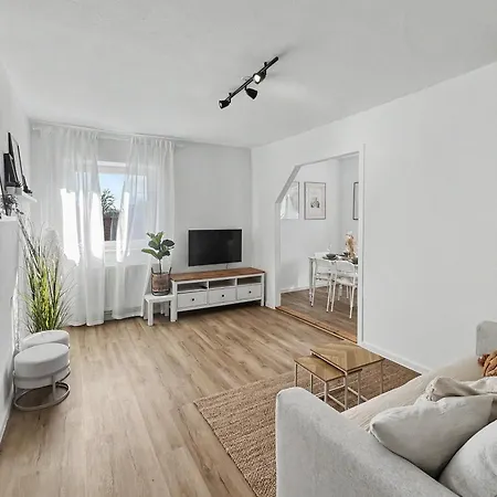 Megha Living - 2 Appartments Mit Kueche - Zentral Daire